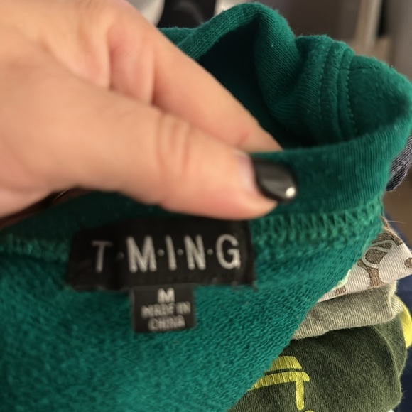 Dutch bros GREEN Cropped Crewneck ‘MAKE TODAY AN ADVENTURE’ MEDIUM EST. 1… - Picture 6 of 6